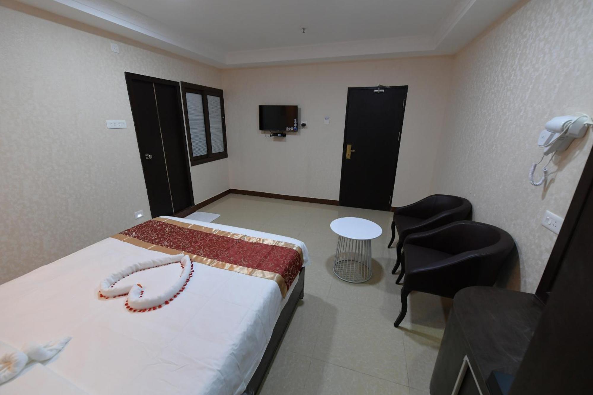 Coastal Grand Hotel Sampath Tiruchirappalli Zewnętrze zdjęcie